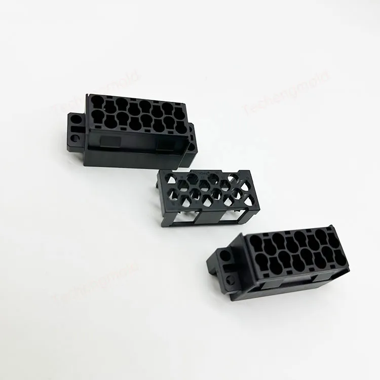 特诚科技PBT精密注塑件实拍 5